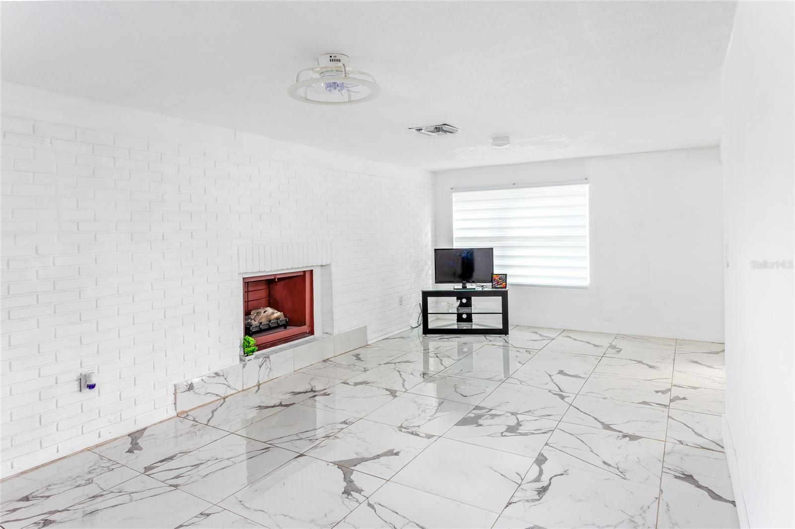 Image 10 of 38 For 8207 Tanglewood Lane