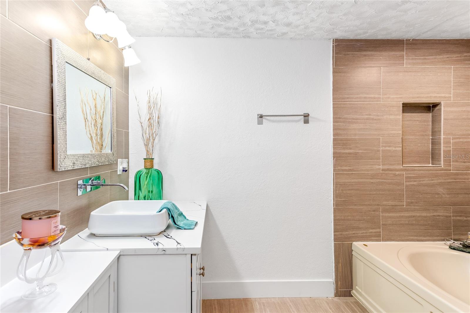 Image 15 of 38 For 8207 Tanglewood Lane