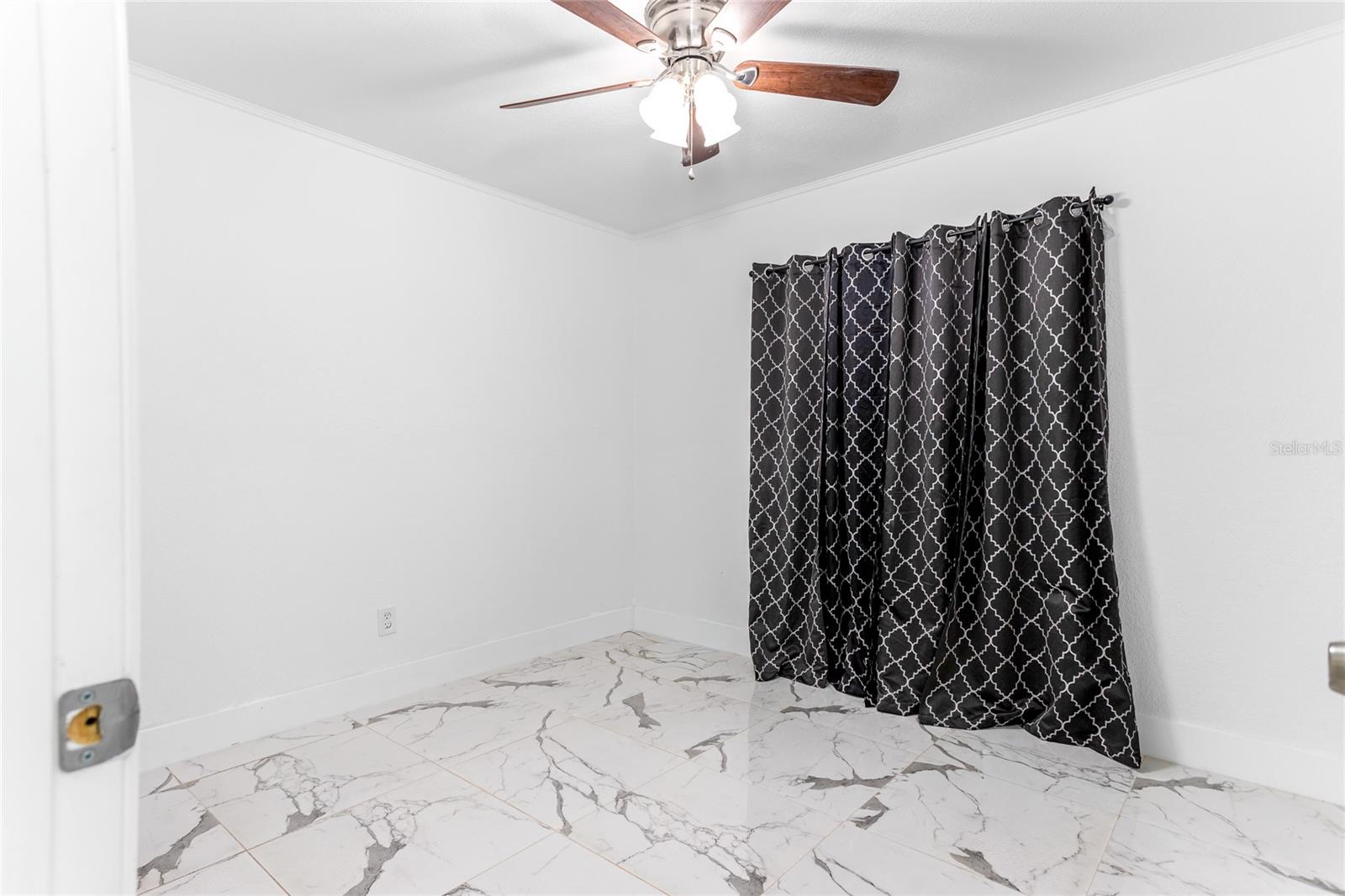 Image 24 of 38 For 8207 Tanglewood Lane