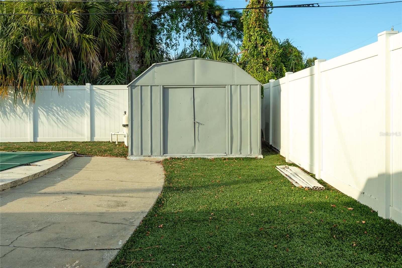 Image 30 of 38 For 8207 Tanglewood Lane