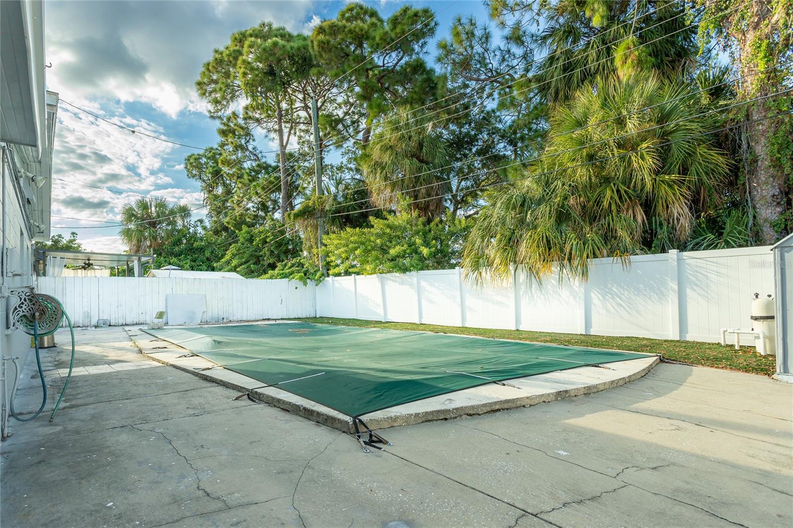 Image 34 of 38 For 8207 Tanglewood Lane