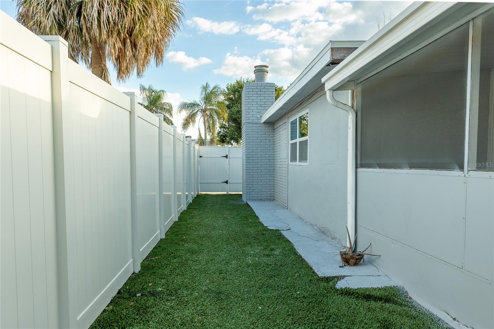 Image 37 of 38 For 8207 Tanglewood Lane