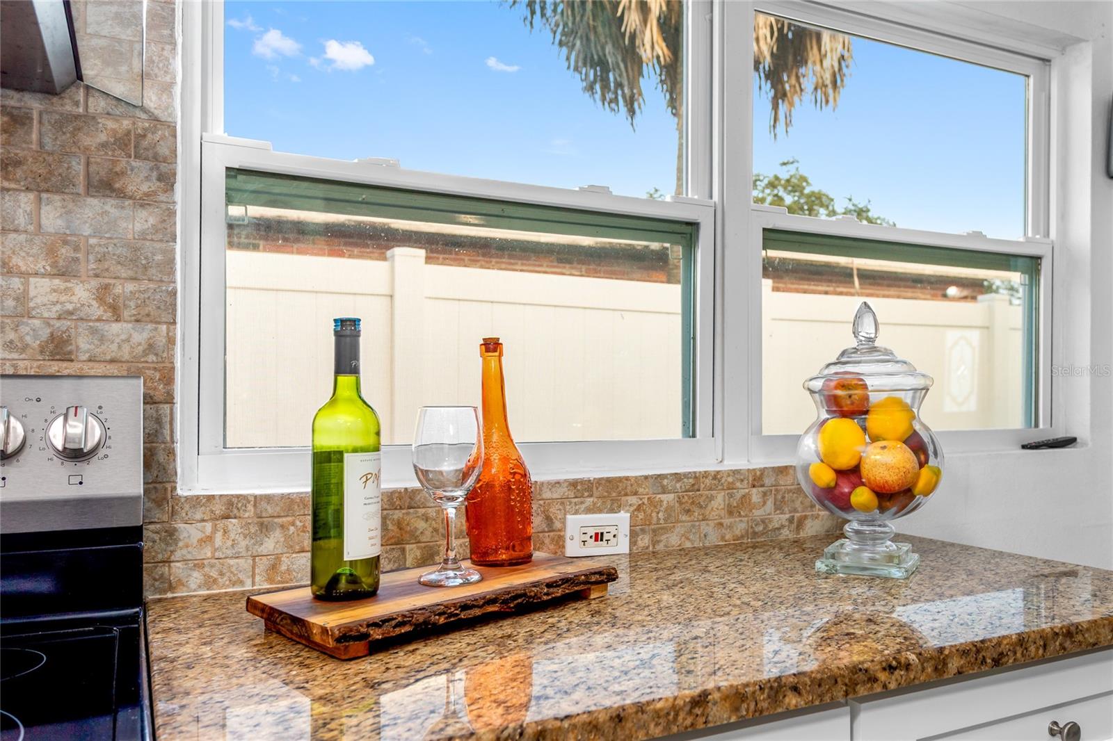 Image 8 of 38 For 8207 Tanglewood Lane