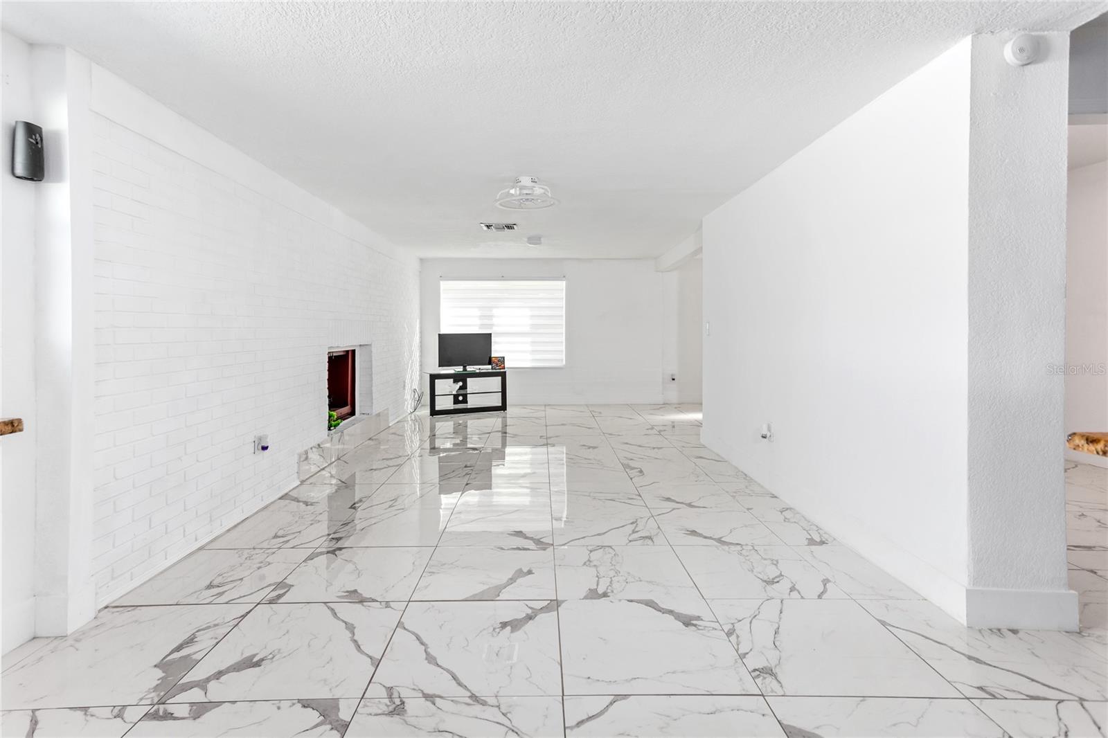 Image 9 of 38 For 8207 Tanglewood Lane