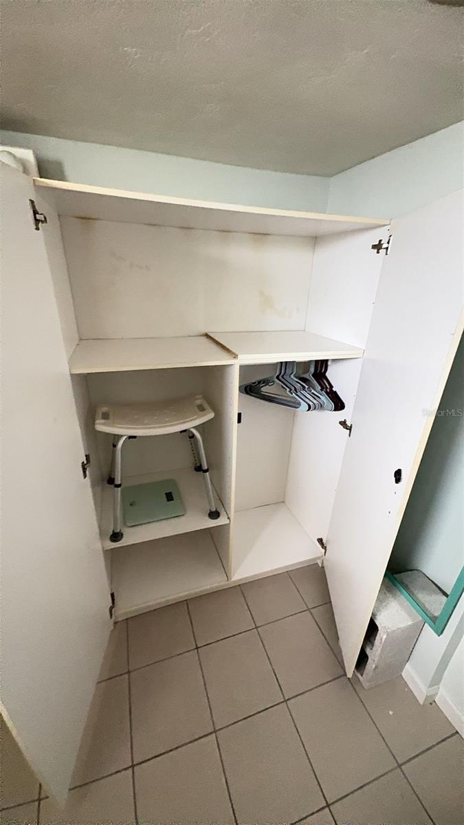 Listing photo id 11 for 4851 Gandy Boulevard B11l38