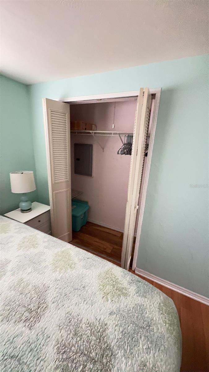 Listing photo id 21 for 4851 Gandy Boulevard B11l38