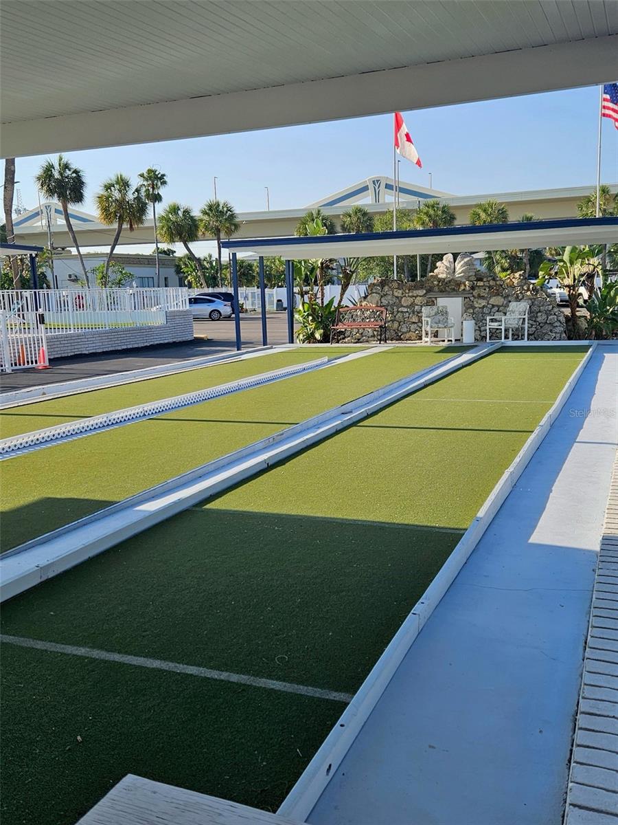 Listing photo id 39 for 4851 Gandy Boulevard B11l38