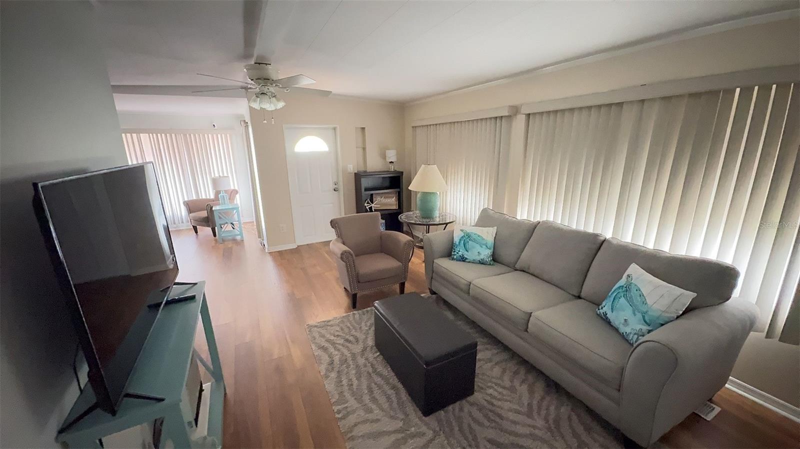 Listing photo id 4 for 4851 Gandy Boulevard B11l38