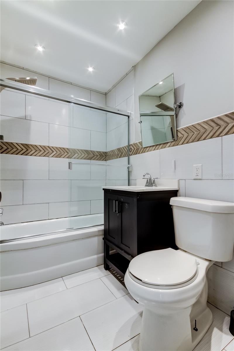 Image 28 of 40 For 439 34th Avenue N