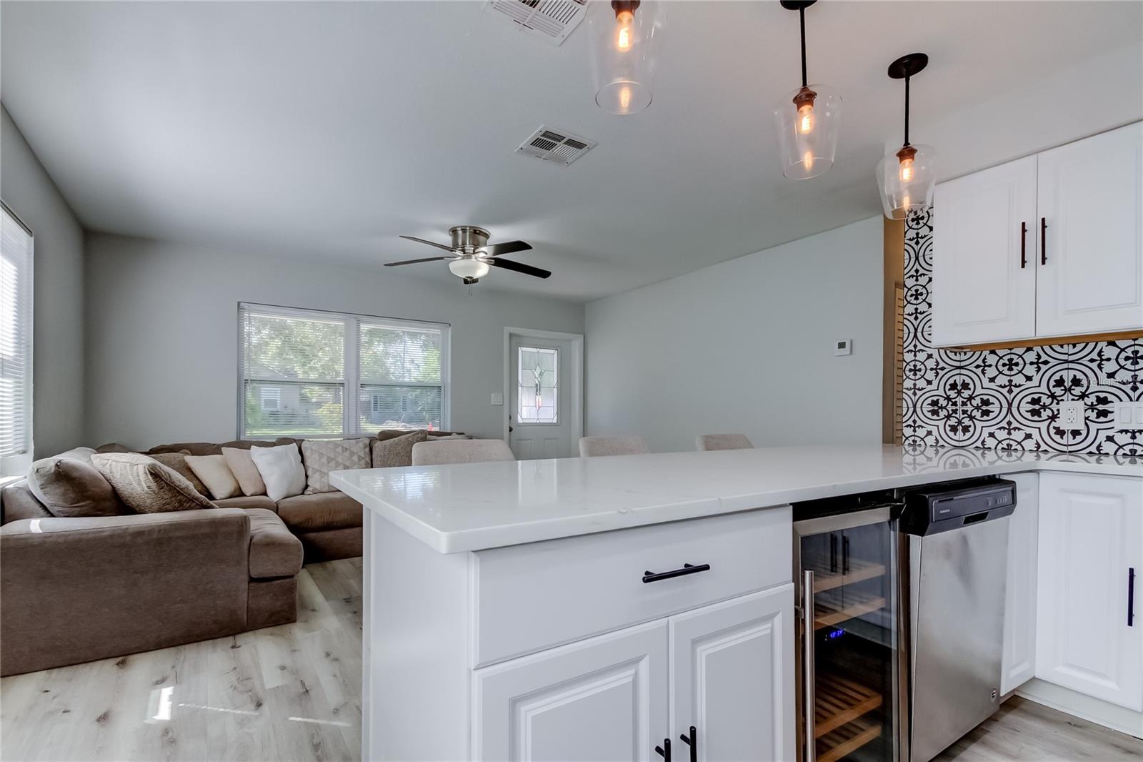 Image 9 of 40 For 439 34th Avenue N