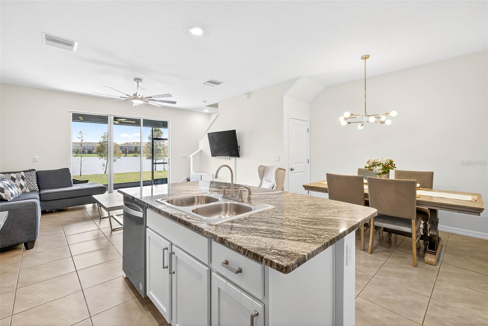 Image 12 of 47 For 193 Mangrove Shade Circle