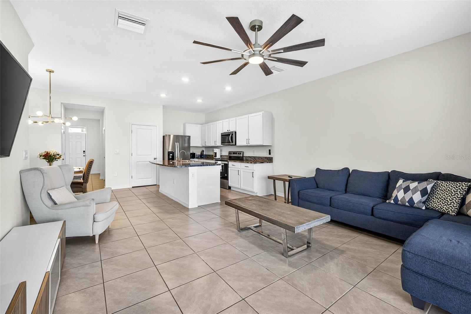 Image 16 of 47 For 193 Mangrove Shade Circle