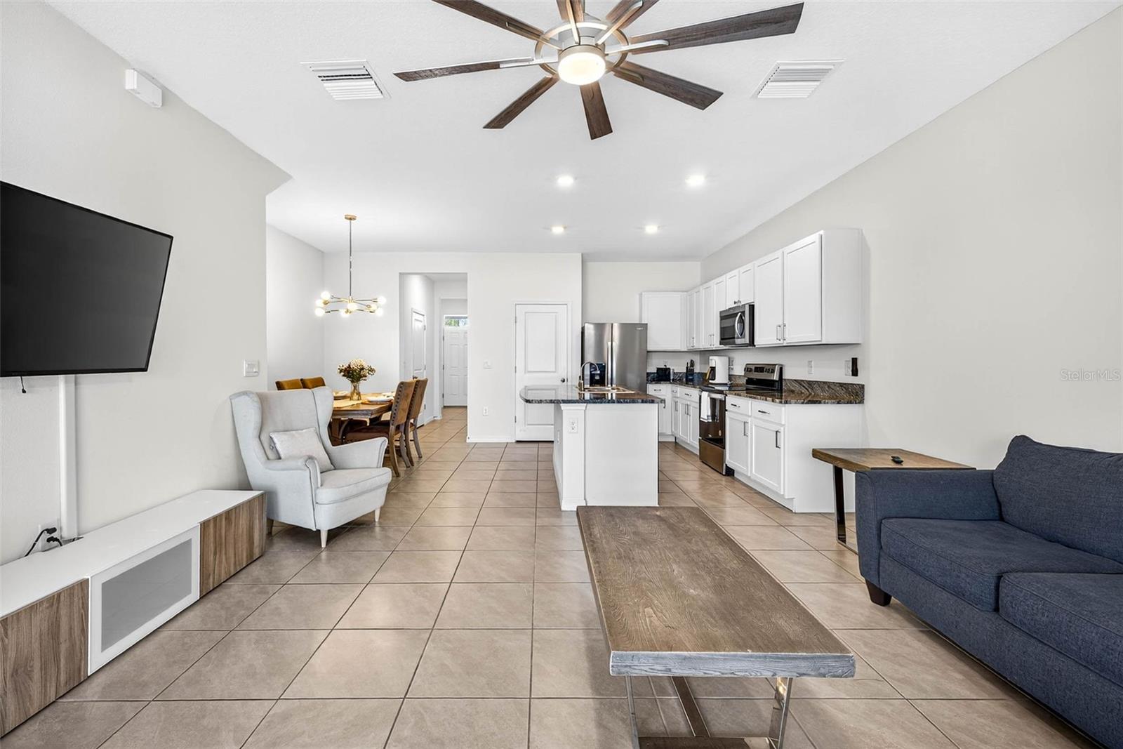 Image 17 of 47 For 193 Mangrove Shade Circle