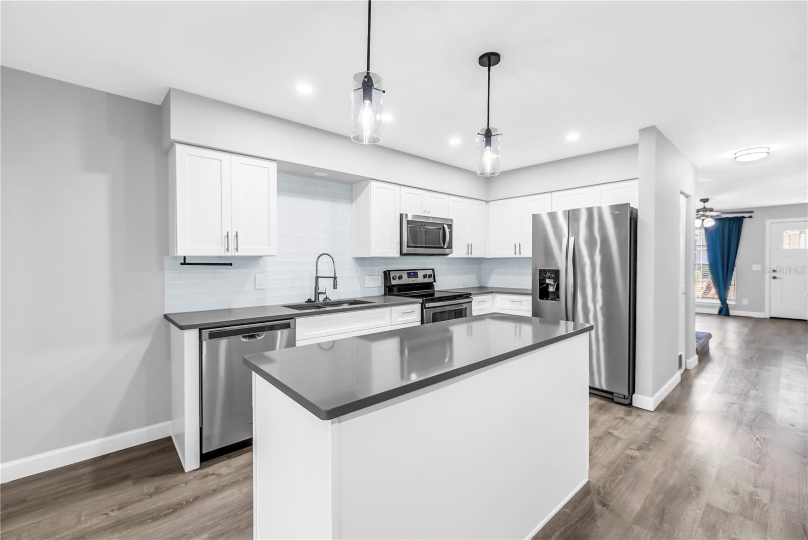 Image 12 of 30 For 6710 121st Avenue 8