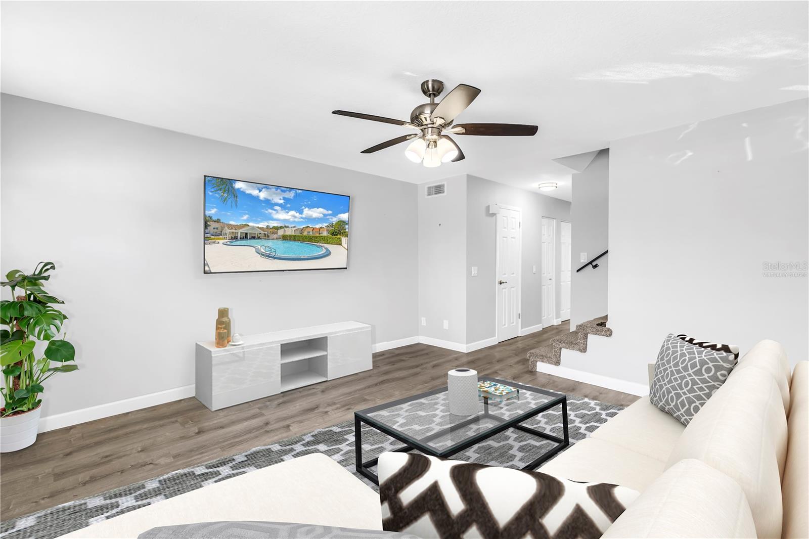 Image 4 of 30 For 6710 121st Avenue 8