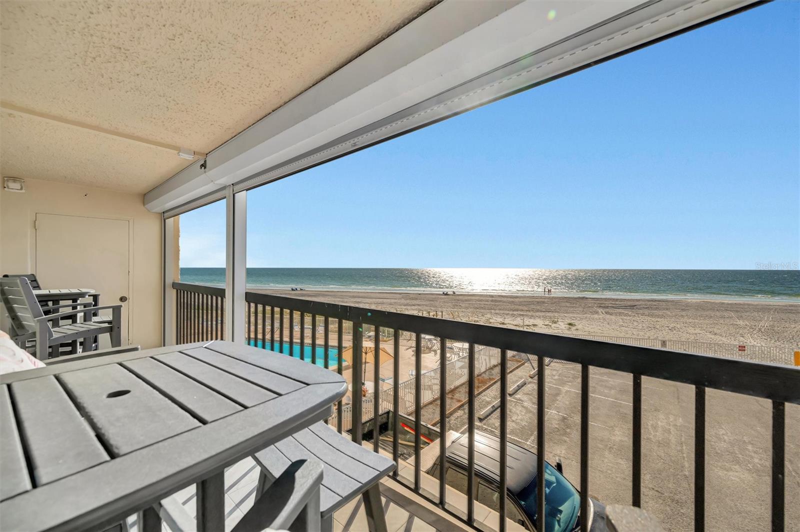 Image 20 of 45 For 19450 Gulf Boulevard 205