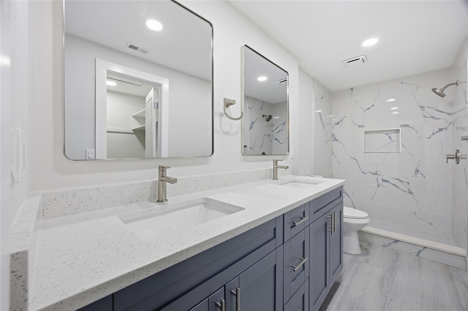 Image 17 of 32 For 7809 Dover Court N