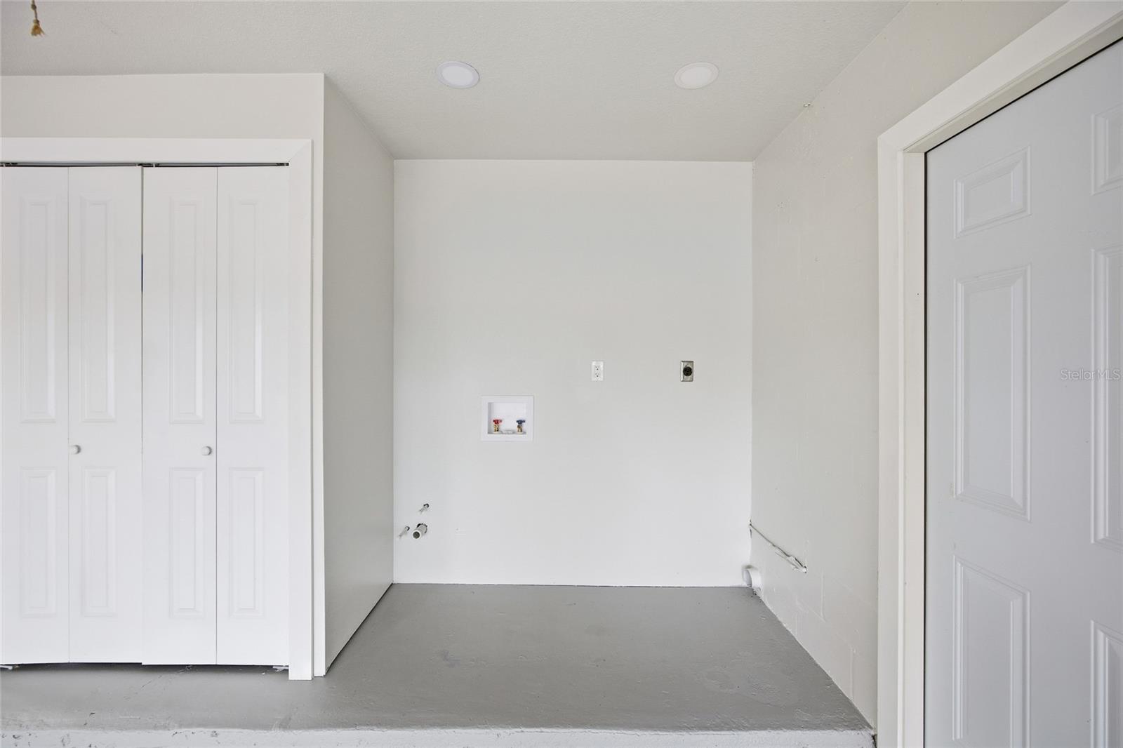 Image 32 of 32 For 7809 Dover Court N