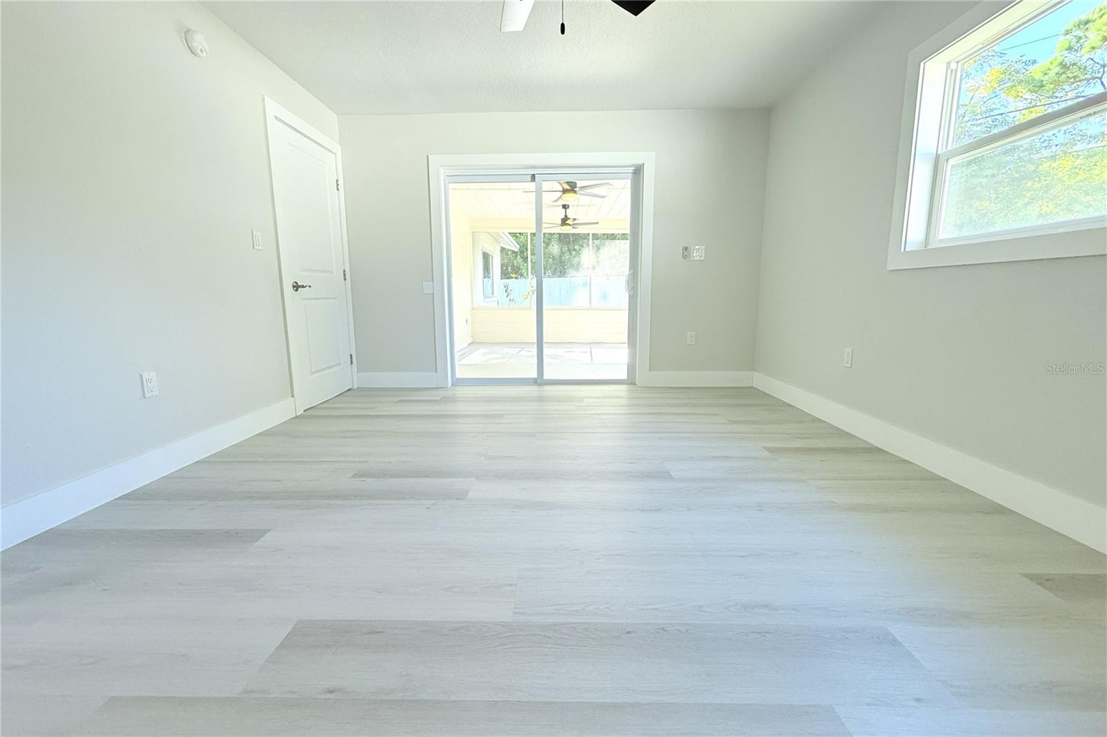 Image 6 of 10 For 7809 Dover Court N