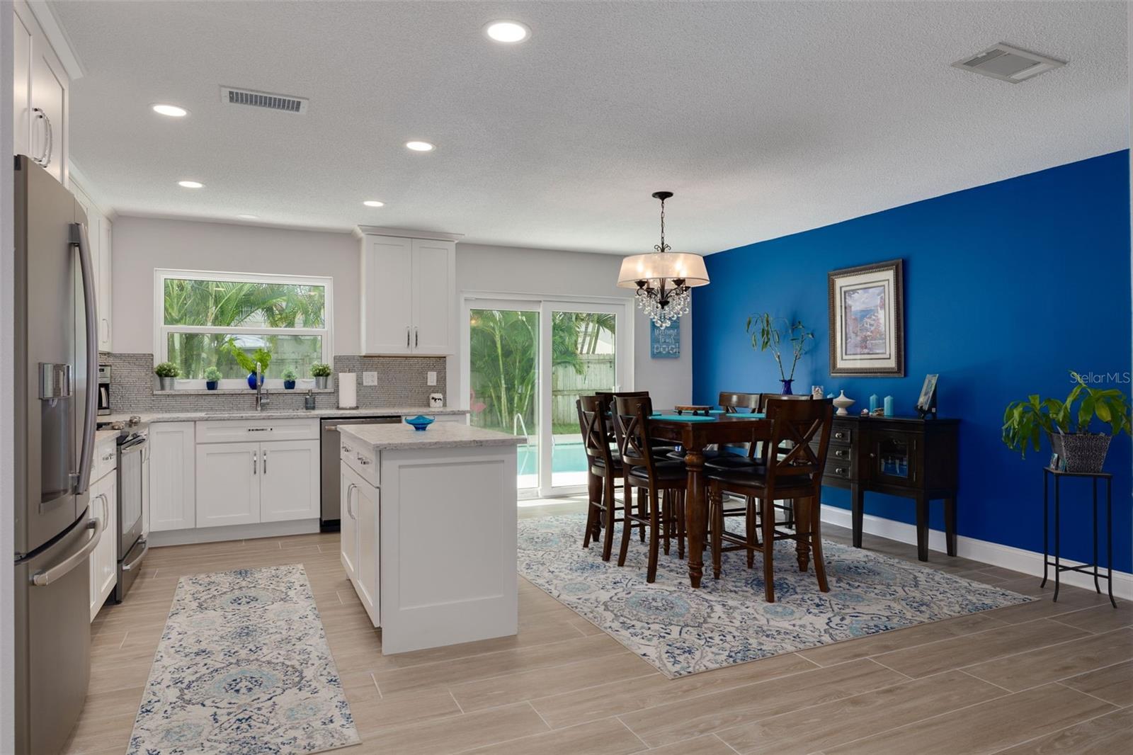 Image 18 of 28 For 1627 Dale Circle S