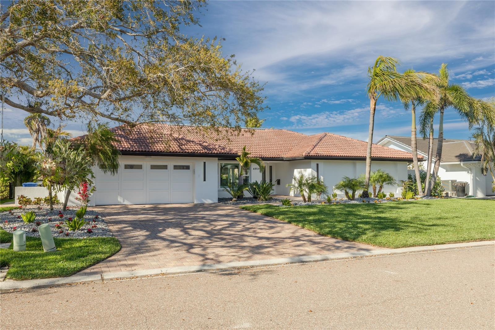 Image 13 of 64 For 4959 58th Avenue S