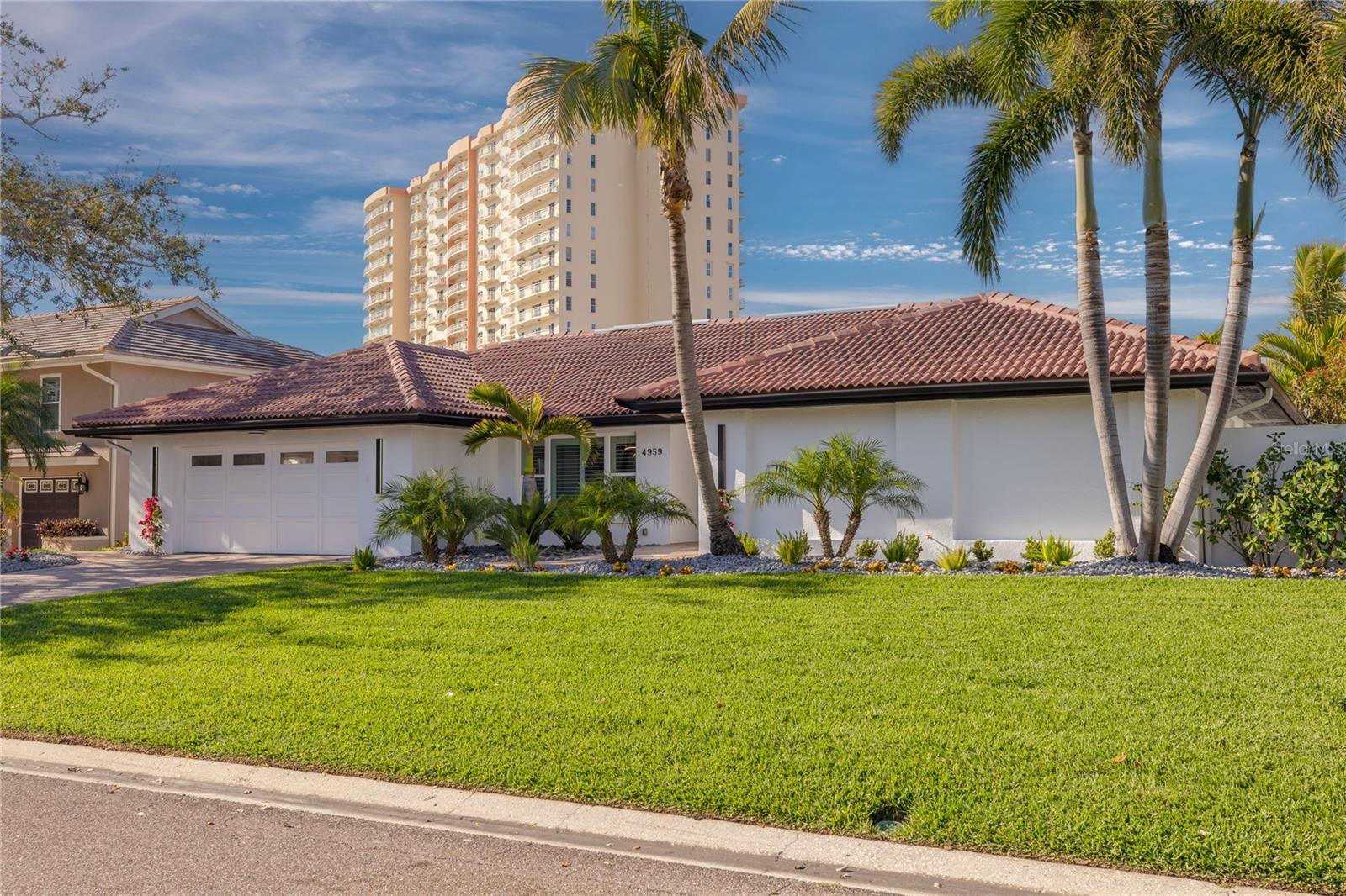 Image 15 of 64 For 4959 58th Avenue S
