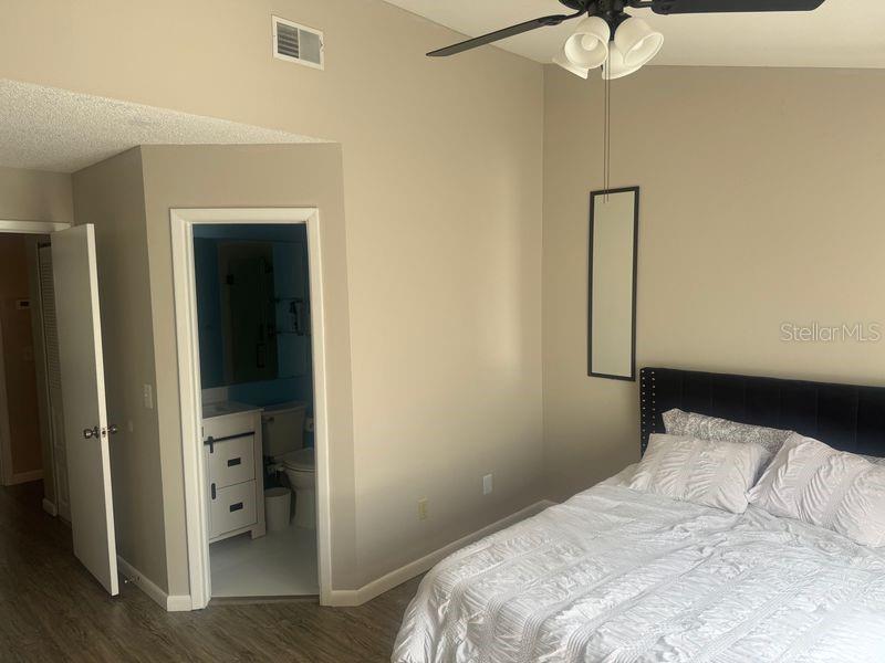 Image 11 of 21 For 11316 Grandville Drive