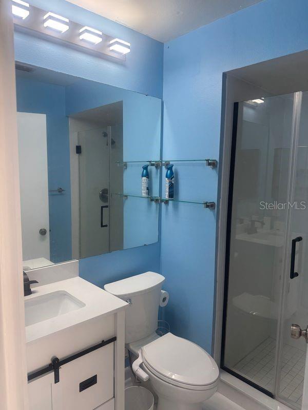 Image 17 of 21 For 11316 Grandville Drive
