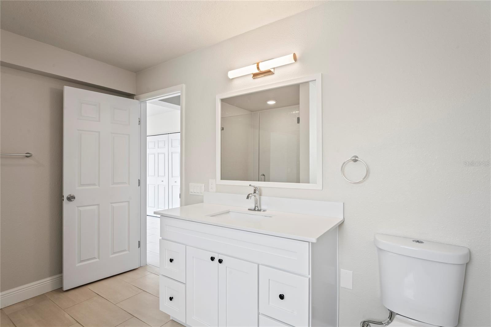 Listing photo id 15 for 516 Crystal Drive