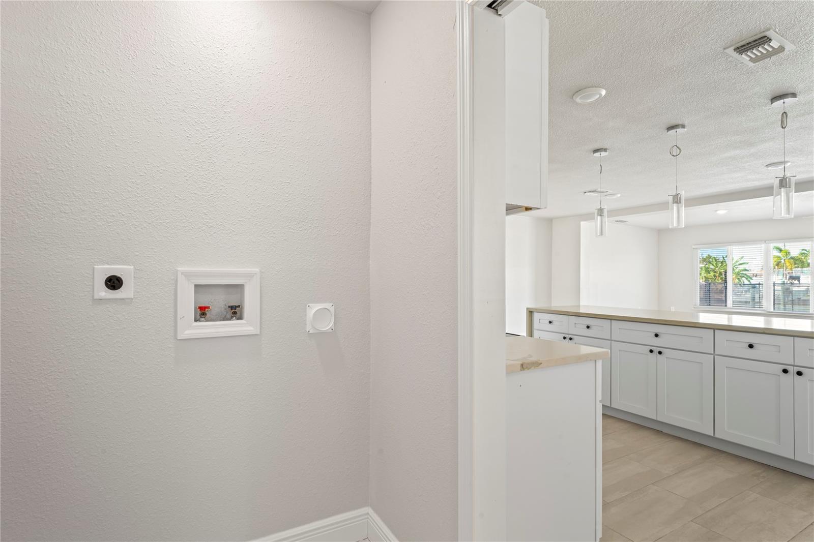 Listing photo id 22 for 516 Crystal Drive