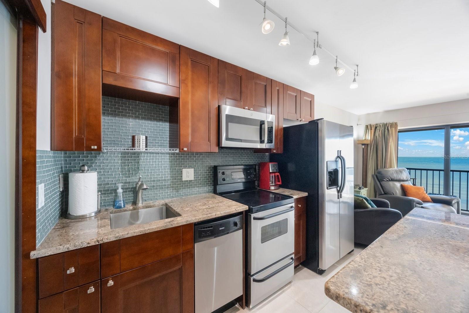 Image 13 of 49 For 14950 Gulf Boulevard 605