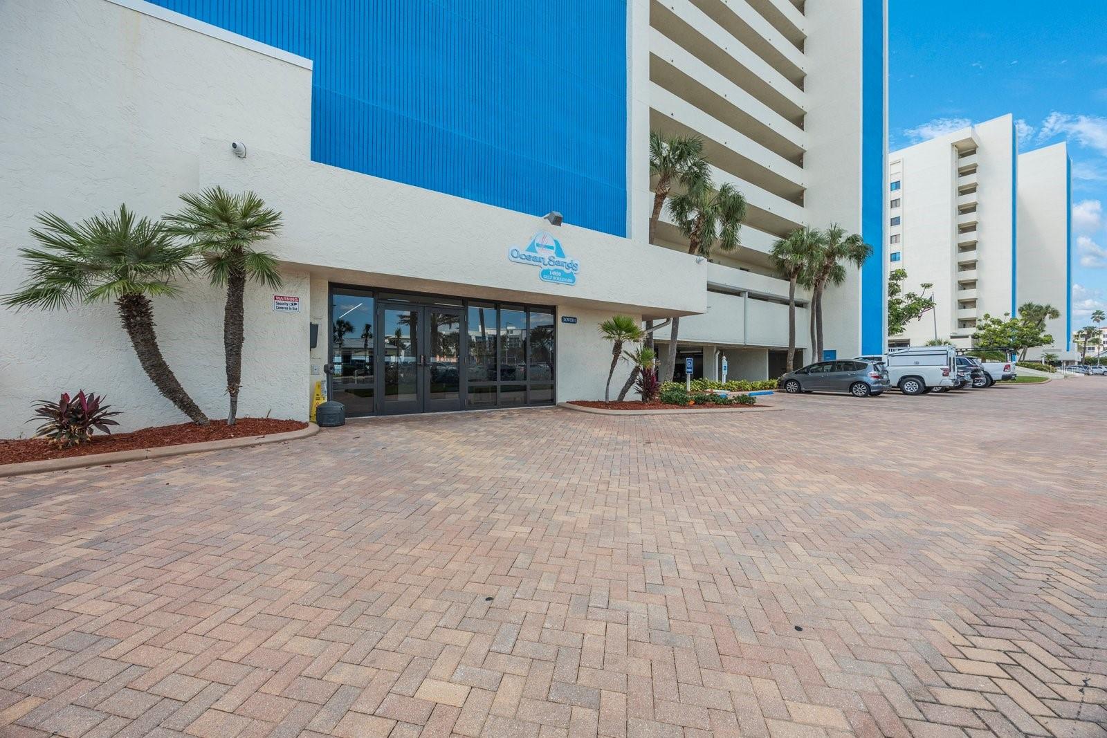 Image 2 of 49 For 14950 Gulf Boulevard 605