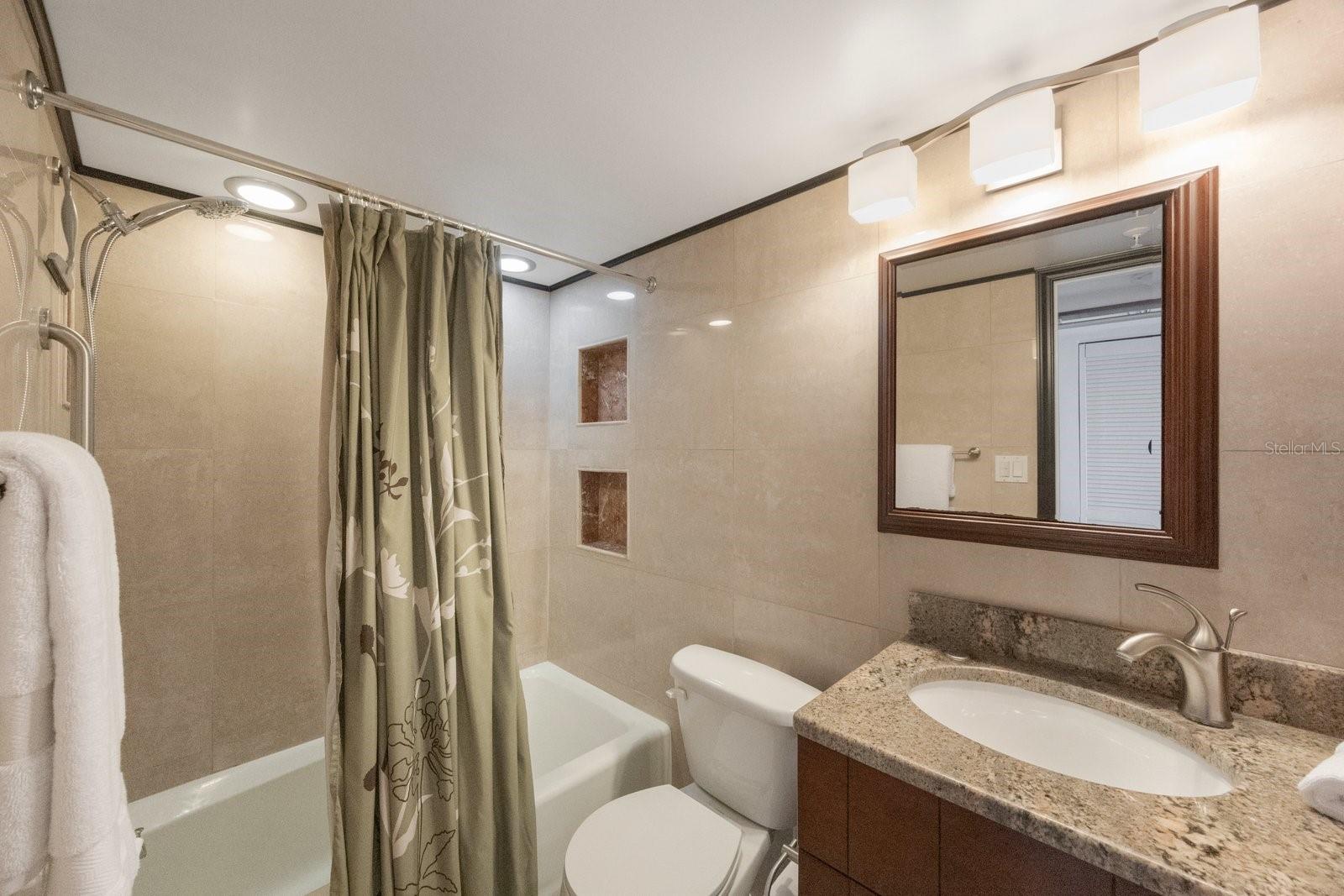 Image 23 of 49 For 14950 Gulf Boulevard 605