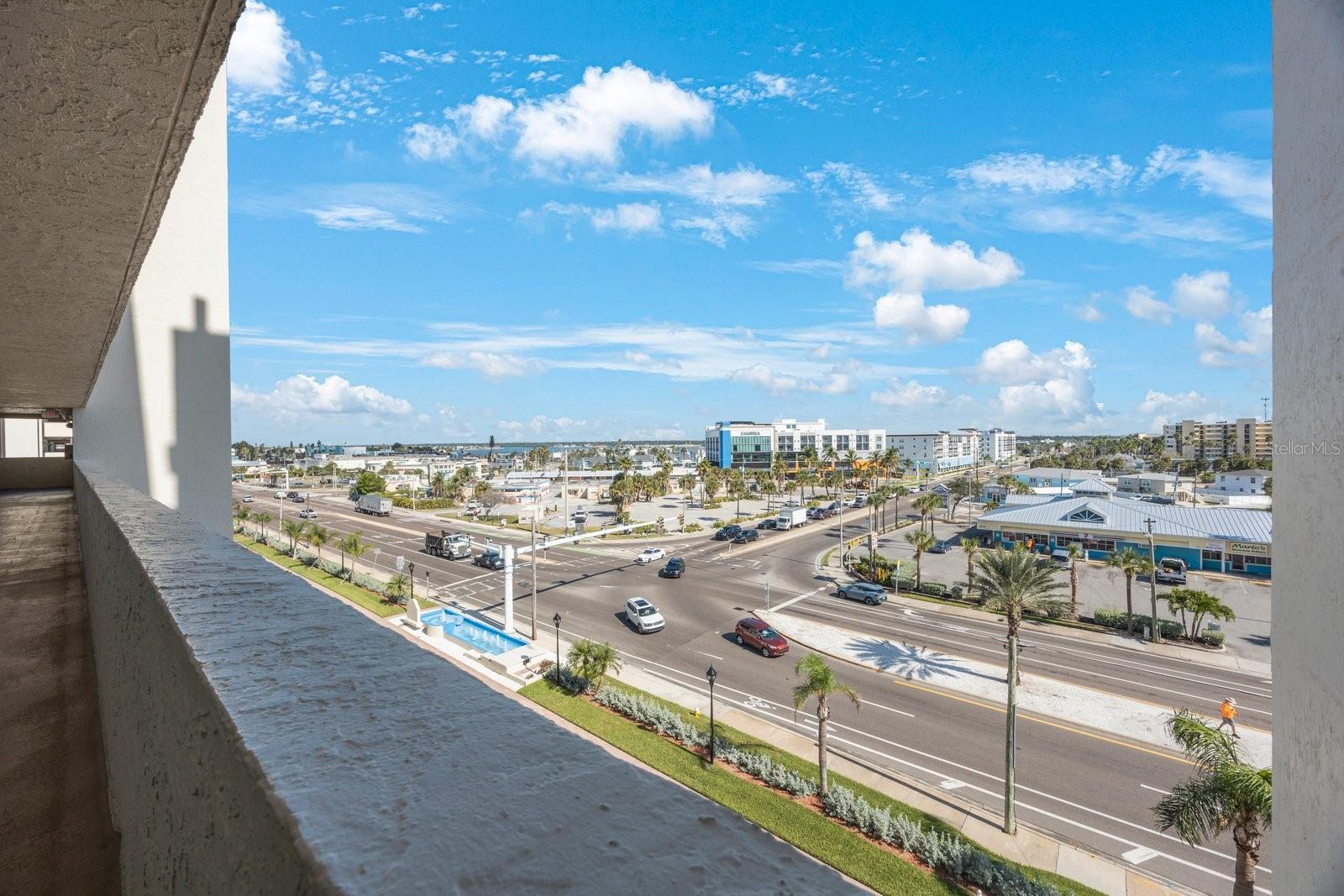 Image 43 of 49 For 14950 Gulf Boulevard 605