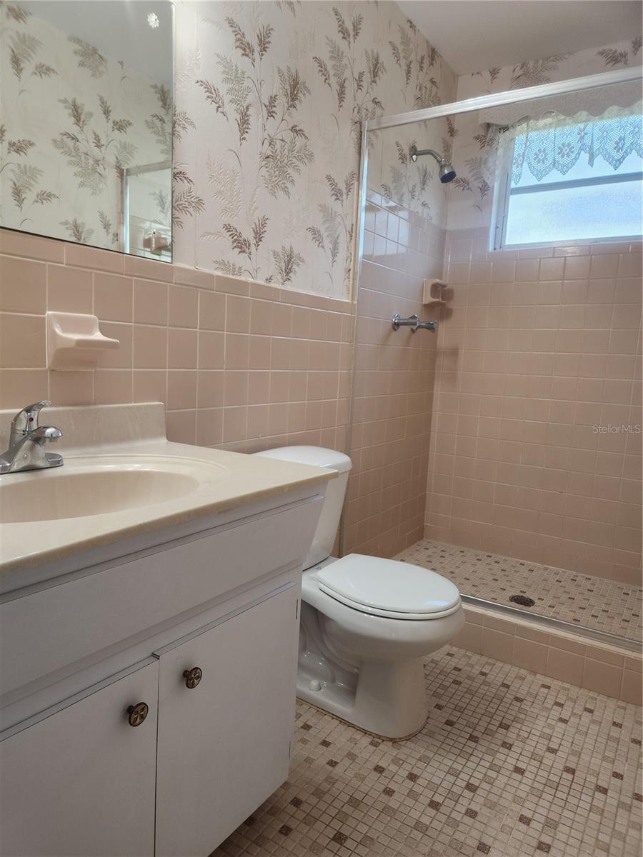 Image 10 of 26 For 2358 Ecuadorian Way 40