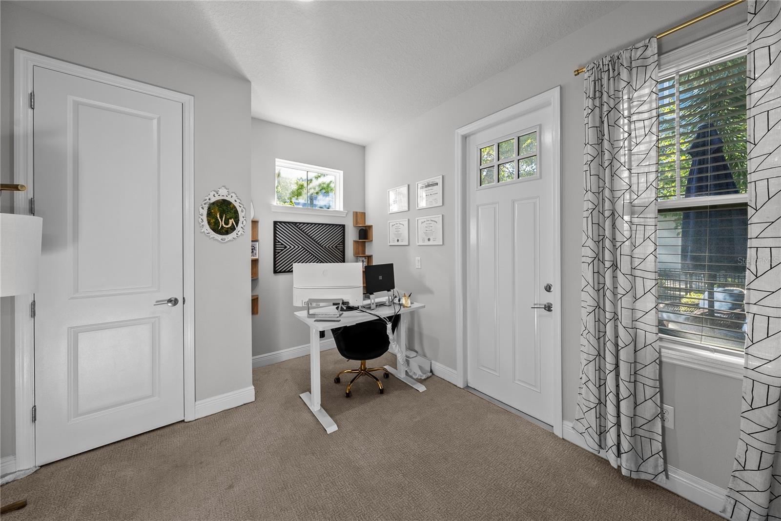 Image 10 of 41 For 203 Tampania Avenue 1