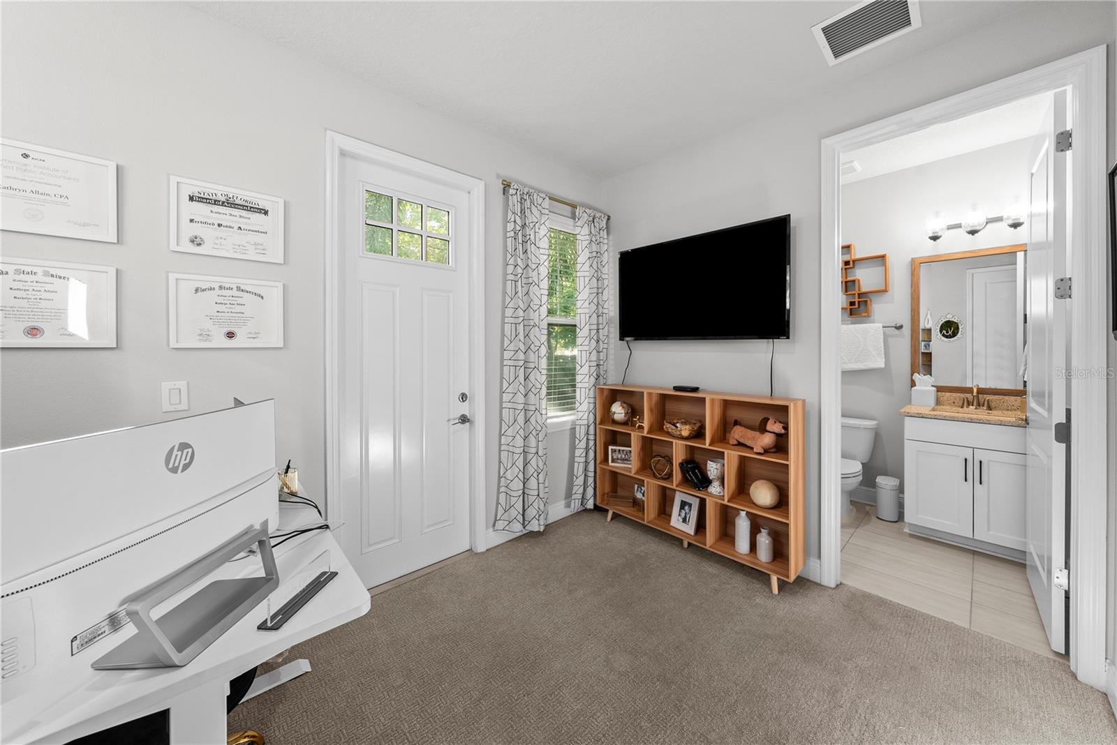 Image 9 of 41 For 203 Tampania Avenue 1