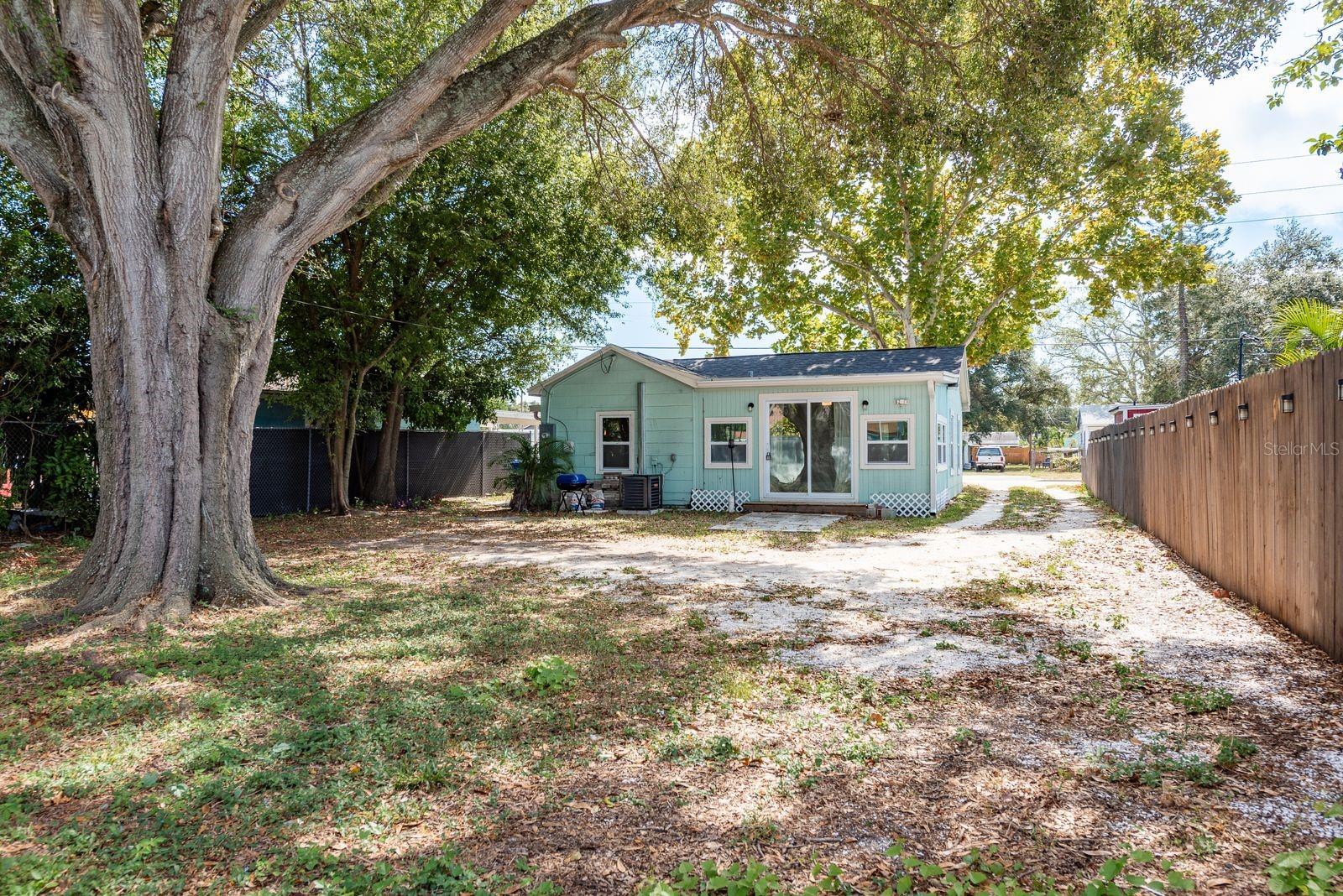 Image 19 of 21 For 3037 38th Avenue N