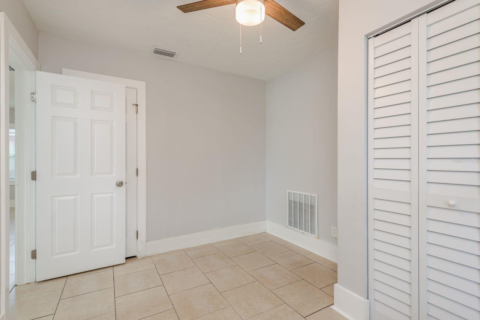 Image 8 of 21 For 3037 38th Avenue N