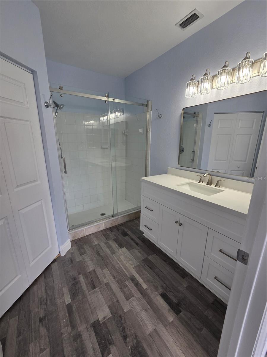 Image 9 of 25 For 3628 Kings Road 103