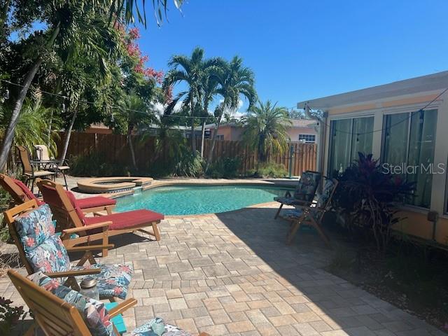 Image 7 of 37 For 13801 87th Avenue