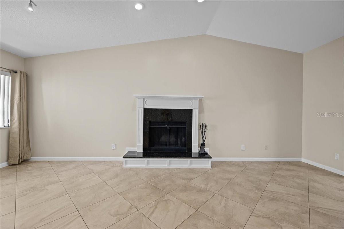 Image 10 of 42 For 1994 Whitney Way