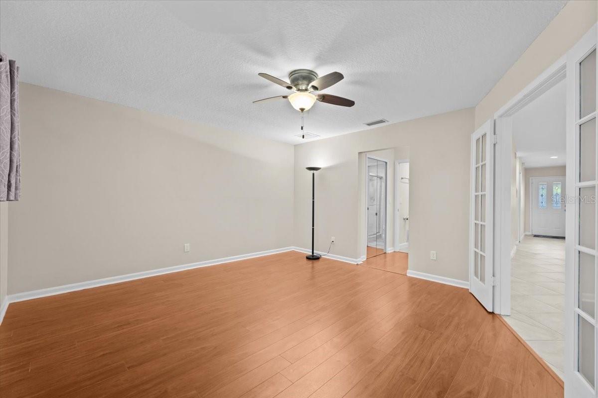 Image 22 of 42 For 1994 Whitney Way