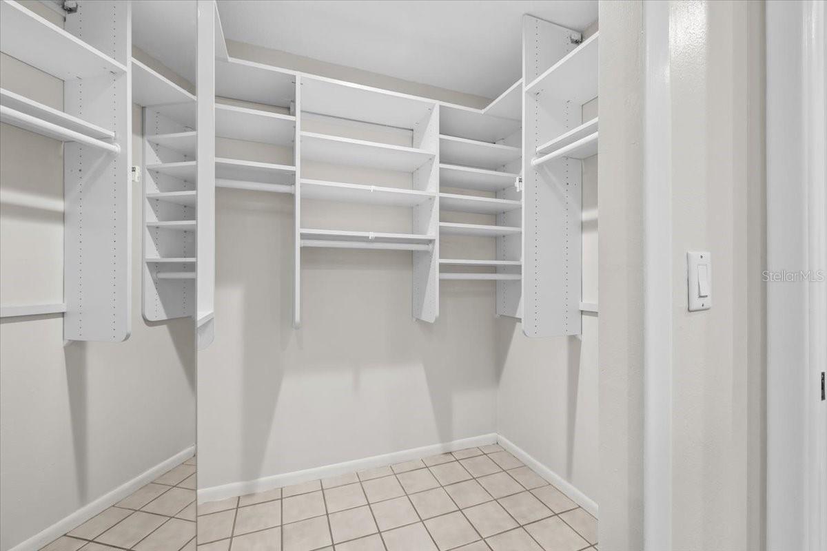 Image 25 of 42 For 1994 Whitney Way