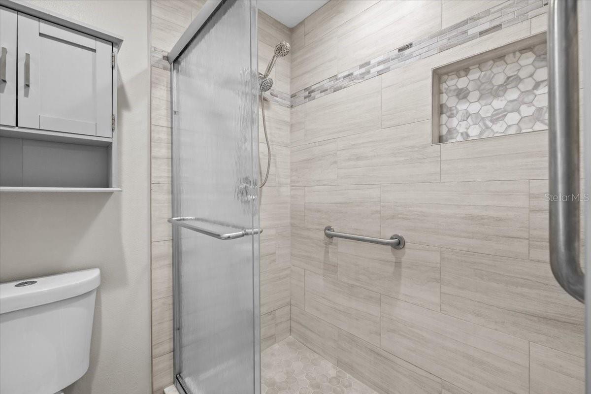 Image 27 of 42 For 1994 Whitney Way