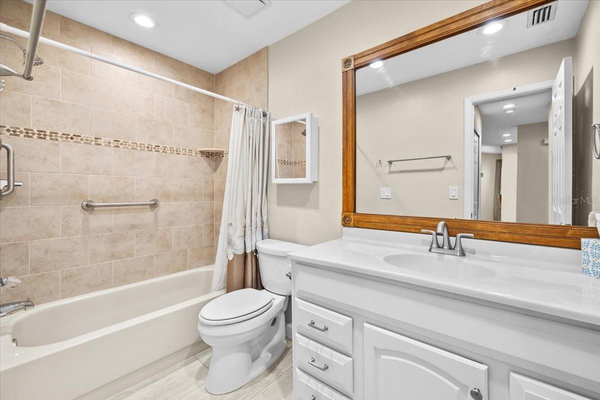 Image 29 of 42 For 1994 Whitney Way