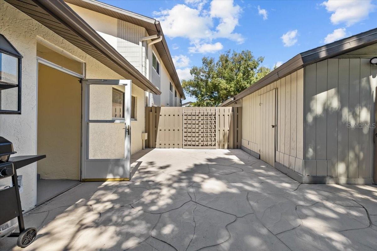 Image 6 of 42 For 1994 Whitney Way