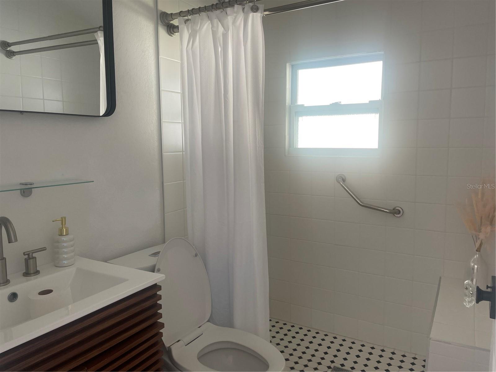 Image 17 of 26 For 103 Frances Avenue