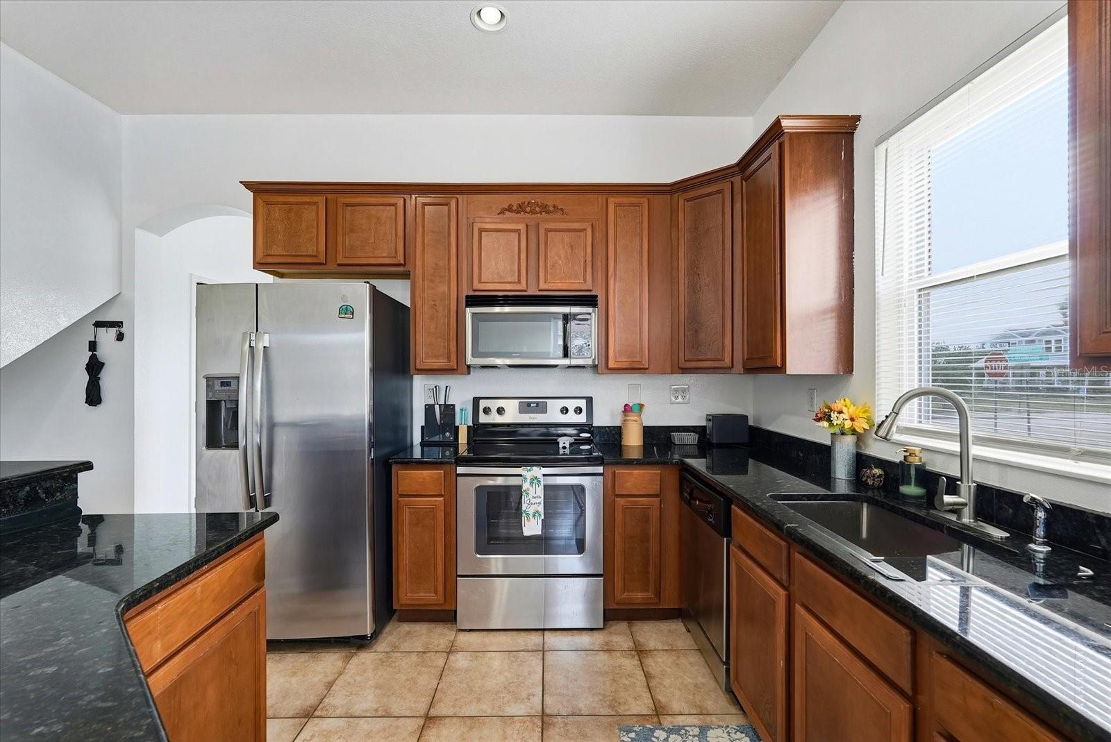 Image 11 of 30 For 1808 Columbus Drive 1