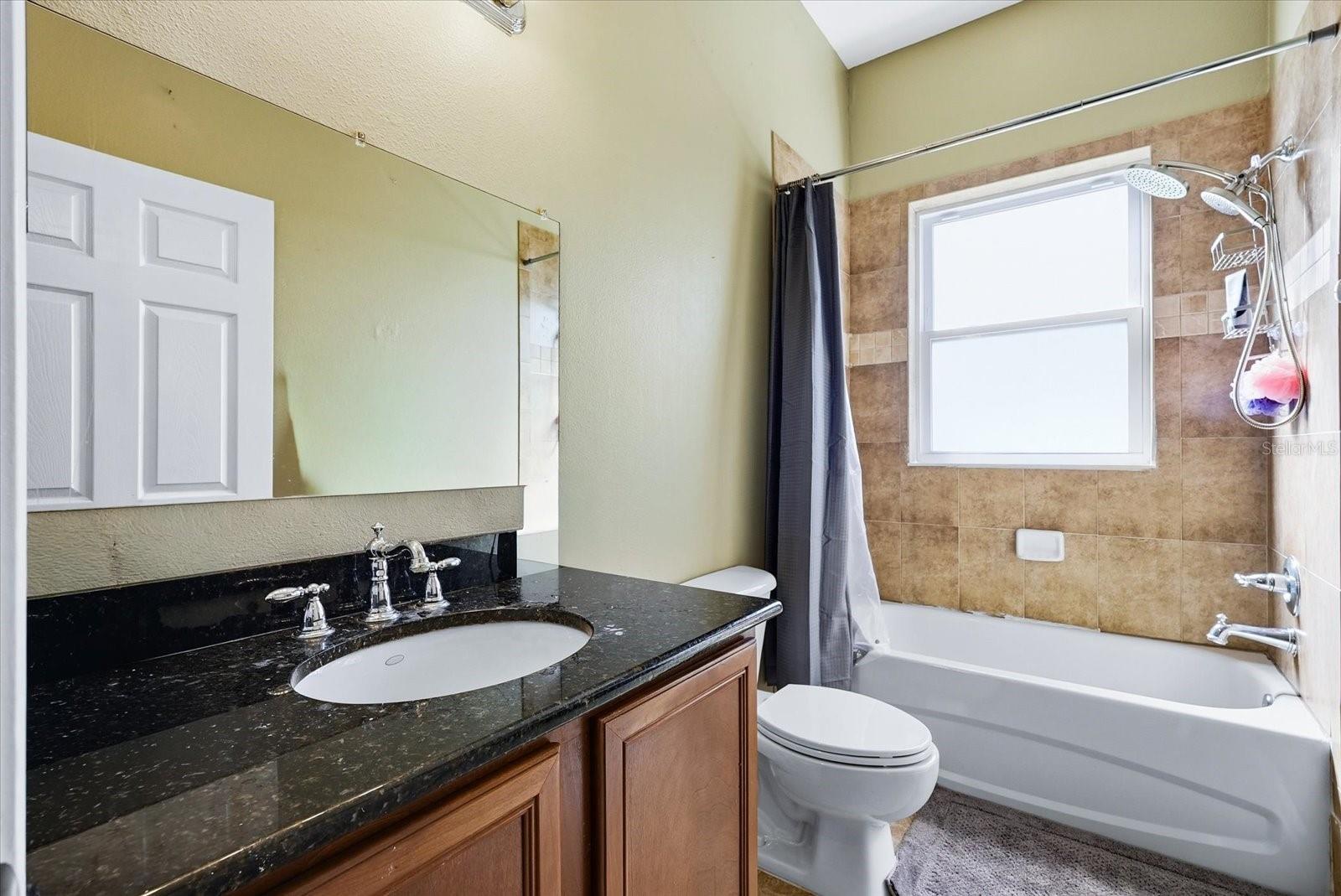 Image 18 of 30 For 1808 Columbus Drive 1